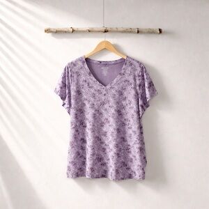 Essentials by Maggie 18/20 W Low V-Neck Heart Embellished Buttons Print Tunic